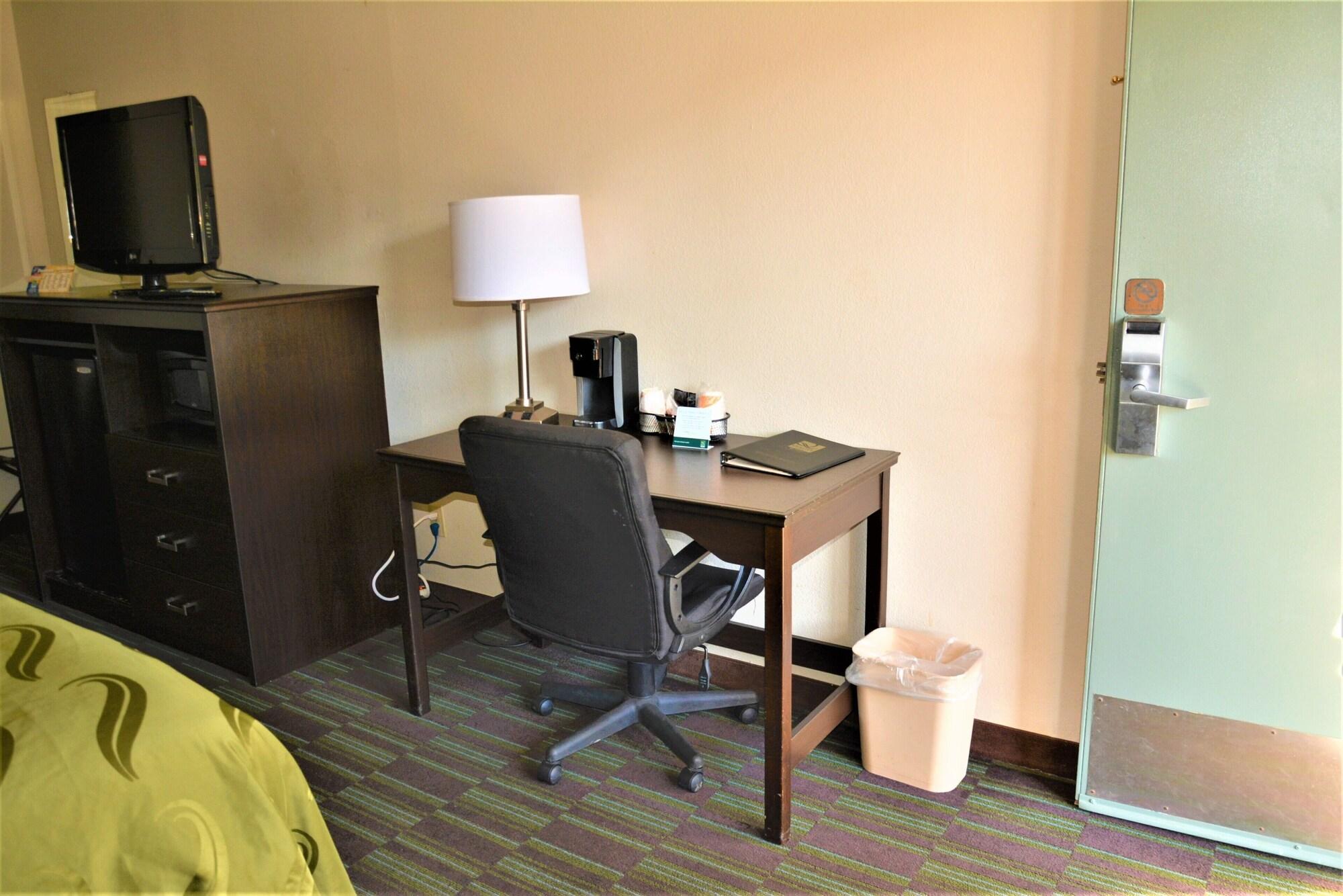 קלפפר Quality Inn מראה חיצוני תמונה