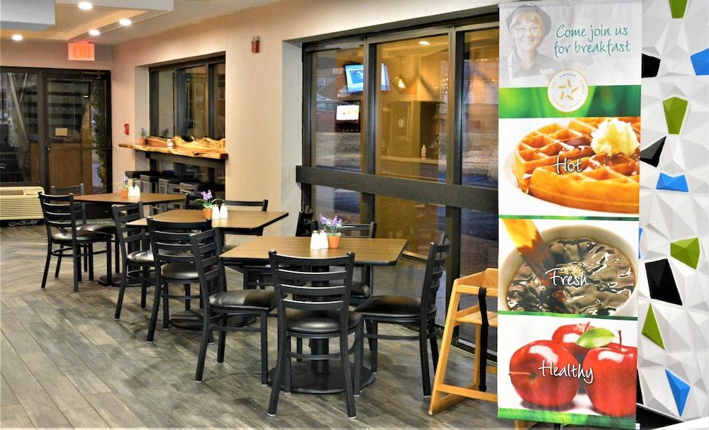 קלפפר Quality Inn מראה חיצוני תמונה