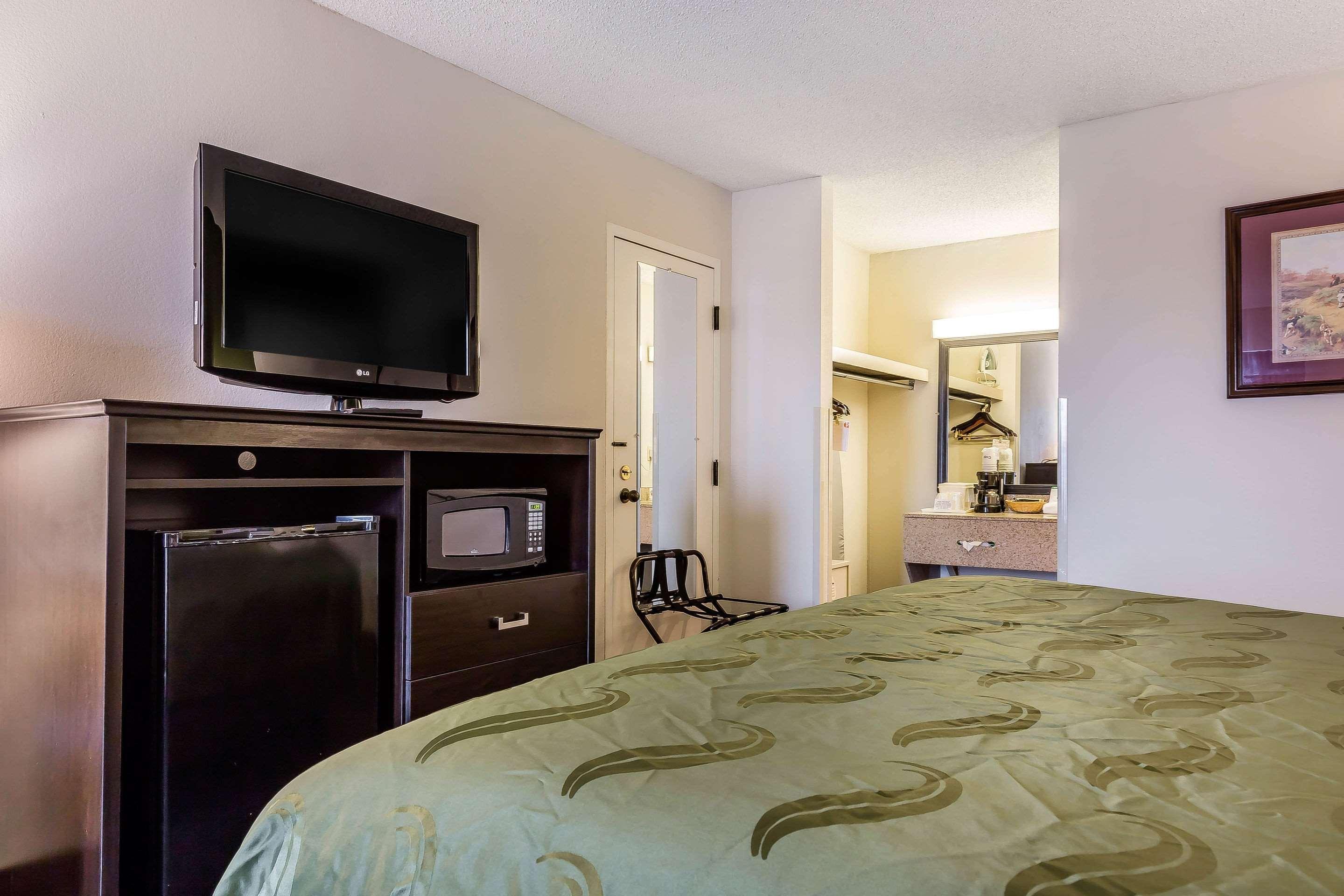קלפפר Quality Inn מראה חיצוני תמונה